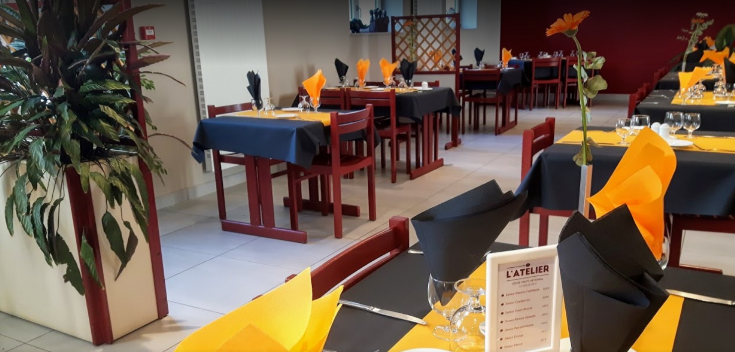 Source: Arélia Salle de restaurant DE L'ATELIER